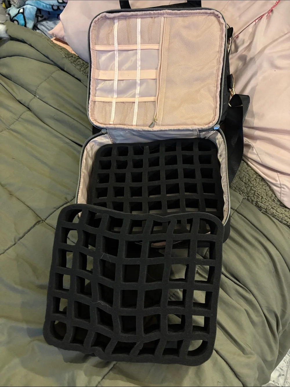 Black geometric nail polish and accessory bag